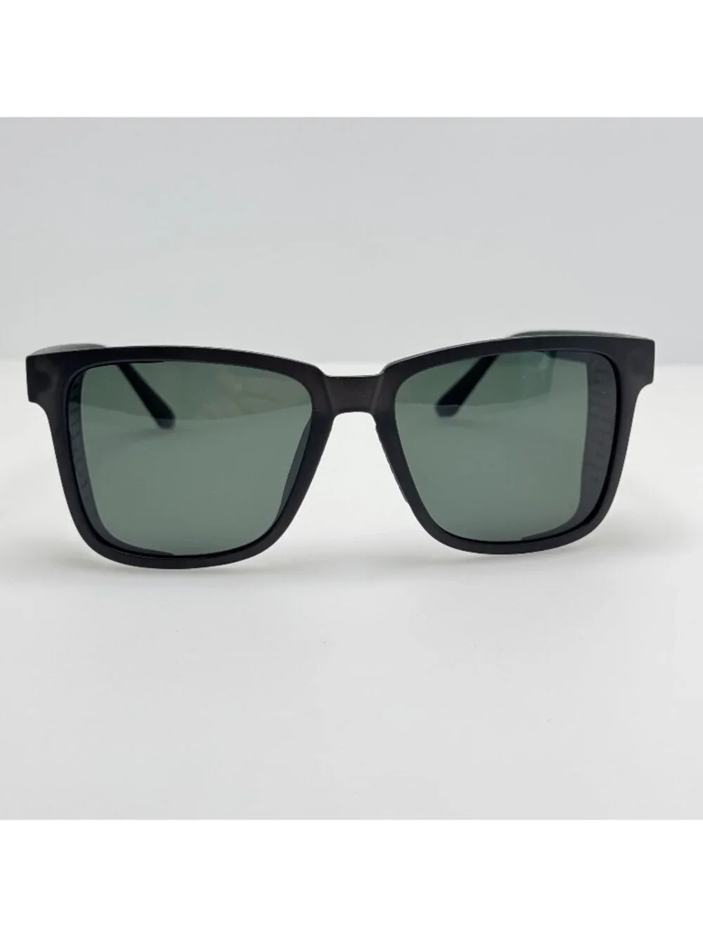 Sunski Sunglasses Coulair 2205 Sun-CO-BFO W/ Case